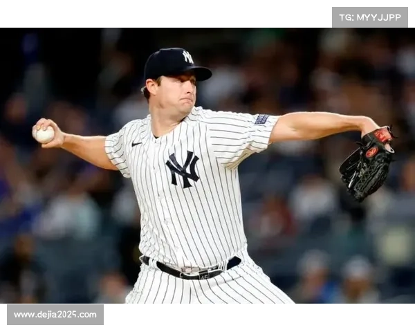 德怀特-古登后斯金斯成第二位获年度新秀与赛扬奖投手